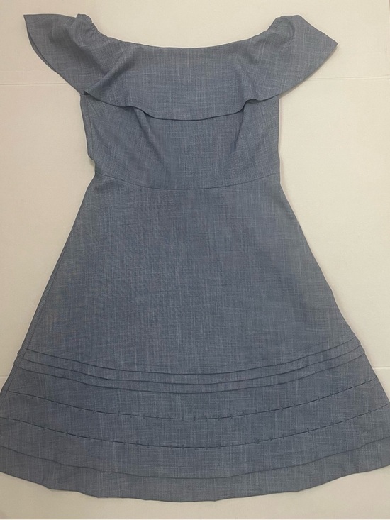 Banana Republic Dresses & Skirts - Banana Republic Chambray Blue Off-the-Shoulder Midi Dress - size 10